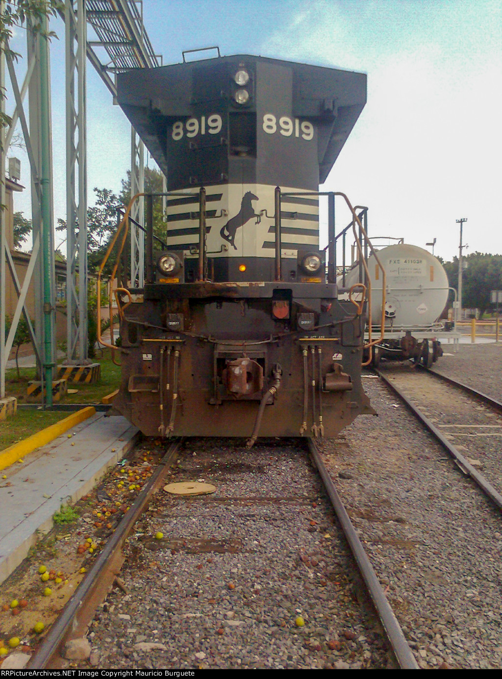 NS C40-9W Locomotive